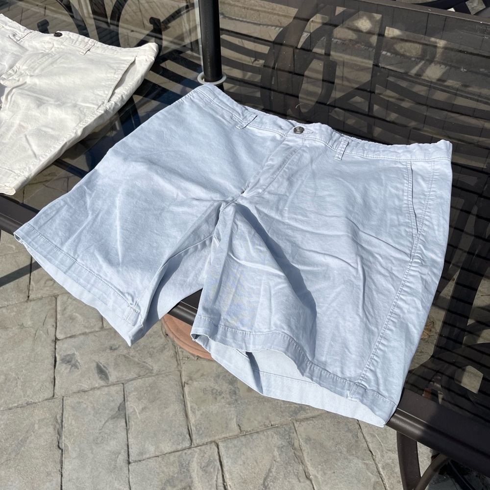 Lot of 2 Goodfellow Size 38 Men's Shorts in light khaki and light grey